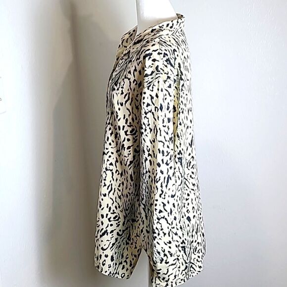 Style Exchange Longsleeve Buttondown Blouse,Beige Black,Gray Animal Print, Large - Picture 5 of 9